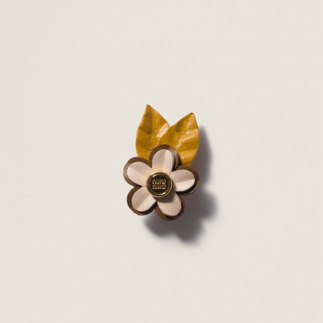 Miu Miu Leather floral brooch - Powder Pink/Hazelnut Miu Miu Leather floral brooch - Powder Pink/Hazelnut